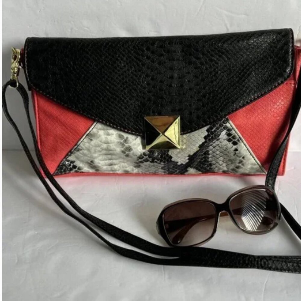 Cosmopolitan Deep Coral Black Snakeskin Large Envelope Clutch/Shoulder Handbag